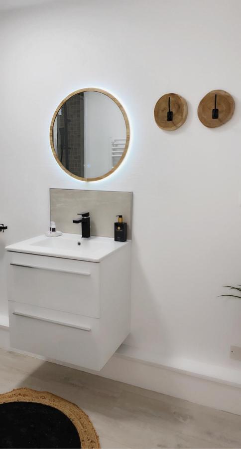 L'AppartE Black Superbe Appartement Pop ! Безансон Екстериор снимка