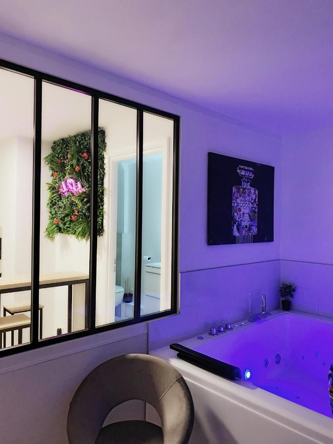 L'AppartE Black Superbe Appartement Pop ! Безансон Екстериор снимка