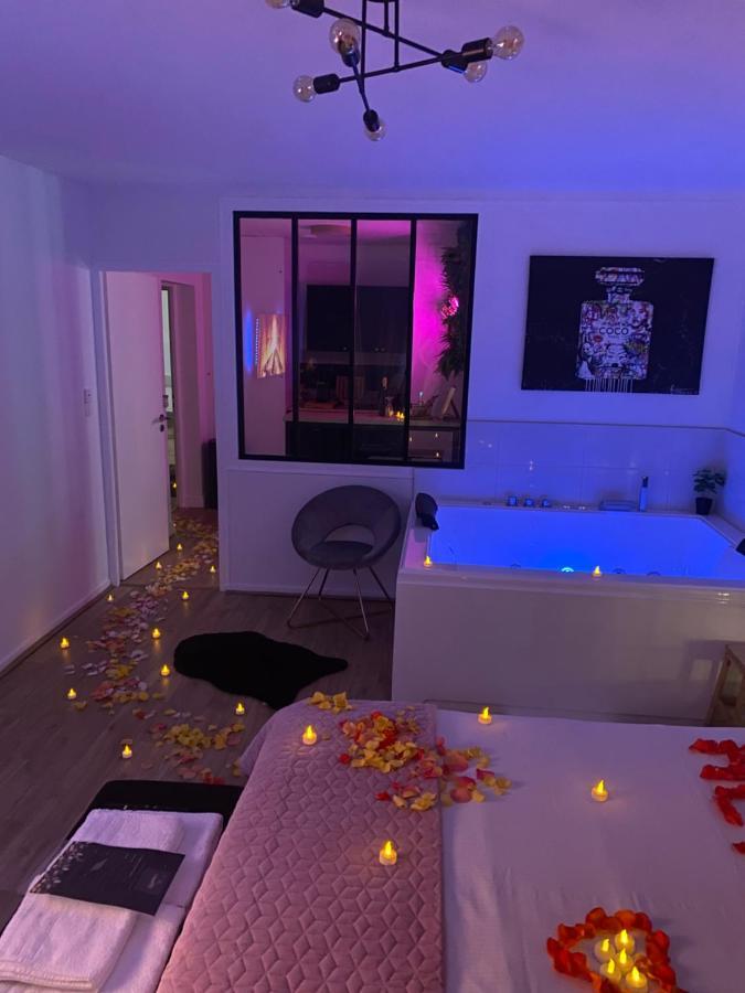 L'AppartE Black Superbe Appartement Pop ! Безансон Екстериор снимка